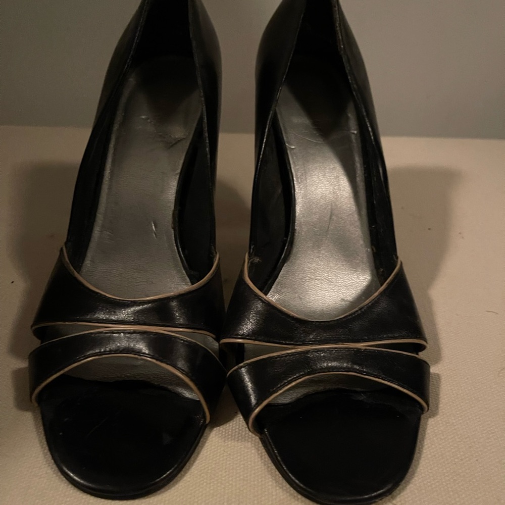 Black Nine West with white accent open toe pumps
